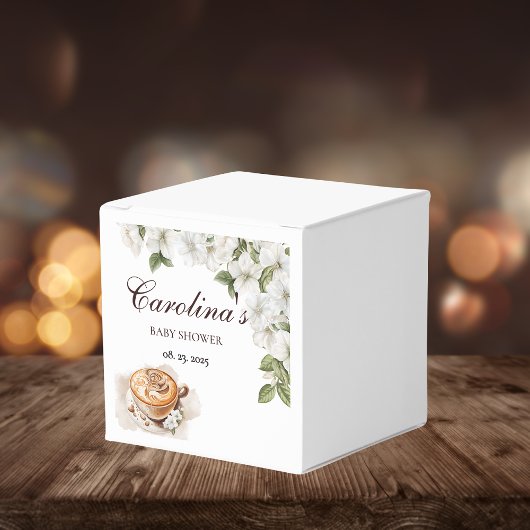 ベビー素朴はコーヒーの赤ちゃんシャワーを醸造している フェイバーボックス