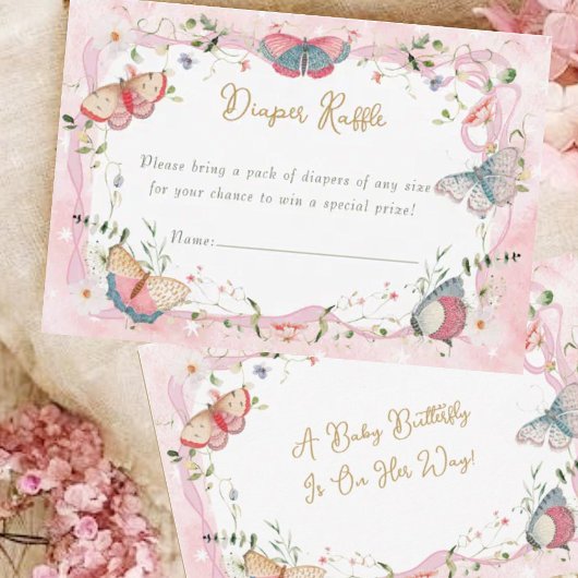 ベビー蝶が彼女の道でおむつラッフル エンクロージャーカード