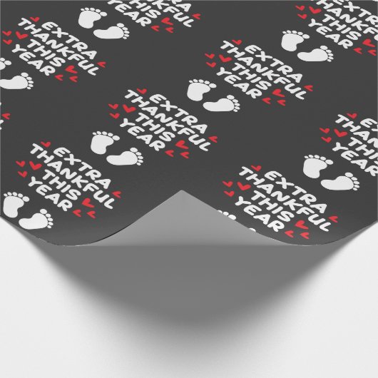 ベビー足親妊娠が赤ちゃんのシャワーを明らかにする ラッピングペーパー (角)