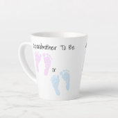 ベビー足跡の祖母が発表される カフェラテマグ (左アングル)