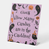 ベビー醸造ハロウィーンの赤ちゃんシャワーはいくつかを推測 台座サイン (正面)