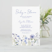 ベビー開花のワイルドフラワーほこりっぽい青い赤ちゃんシャワー 招待状 (スタンド正面)