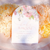 ベビー開花赤面ピンクフローラガールシャワーアーチ 招待状