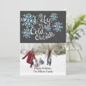 ベビー1枚のフォトクリスマスカードの外は寒い シーズンカード (スタンド正面)