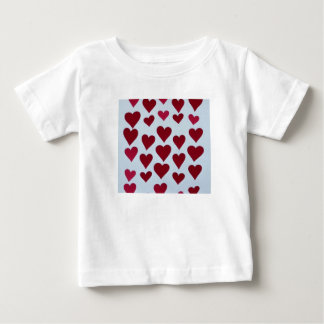ベビー12 mos白Tシャツ赤いハートデザイン ベビーTシャツ