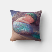 ベビー・マーメイドの休息 –  クッション (正面)