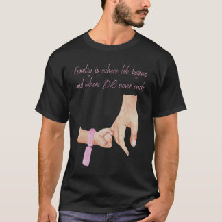 ベビーFで手を握っている少女の新しい父親を修復する Tシャツ