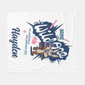 ベビーWILE E. COYOTE™ – ワイルドワン フリースブランケット (正面(横))