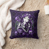 ベラドンナのゴシック様式紫色のスカルの妖精の装飾用クッション クッション (ブランケット)