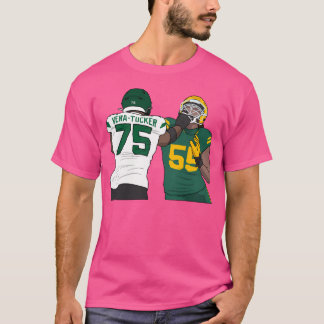 ベラ・タッカー Tシャツ