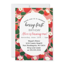 ベリーの最初のかわいいイチゴの最初の誕生日