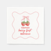 ベリーの最初のイチゴの誕生日ピンクボウ スタンダードカクテルナプキン (正面)