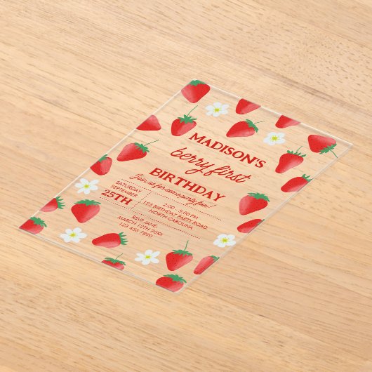 ベリーの最初の誕生日いちご回転一 アクリル招待状 (レイダウン)
