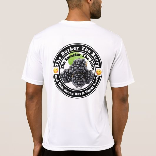 ベリーの色が濃いほどジュースが甘くなる Tシャツ (裏面)