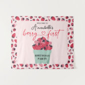 ベリーの1歳の誕生日パーティー　いちご タペストリー (正面(横))