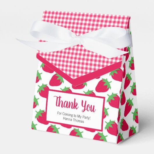 ベリーをテーマにしたイチゴの誕生日パーティー フェイバーボックス (正面サイド)