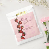 ベリースイートストロベリーハートベビーシャワー フェイバーバッグ (封をした状態)