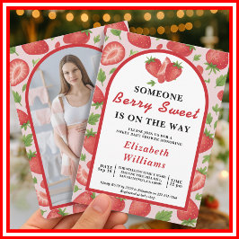 ベリースイートストロベリーベビーシャワー | フォト 招待状