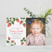 ベリースイートピンクストロベリーフォト2nd誕生日 招待状 (スタンド正面)