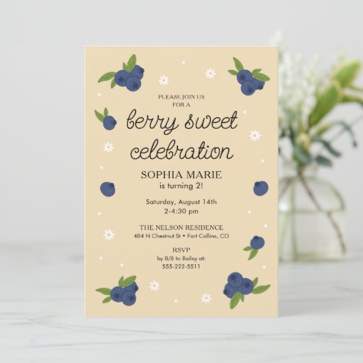 ベリースウィートブルーベリー誕生日淡い色のピーチオレンジ 招待状 (スタンド正面)