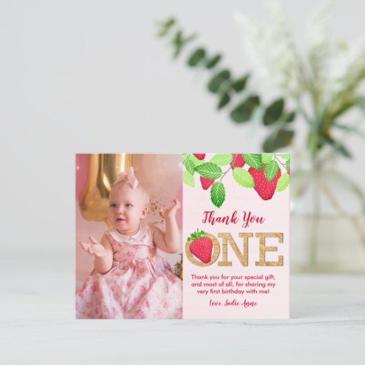 ベリースウィートレッドストロベリー1stバースデーガールフォト サンキューカード (スタンド正面)