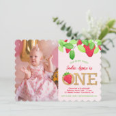 ベリースウィートレッドストロベリー1stバースデーガールフォト 招待状 (スタンド正面)