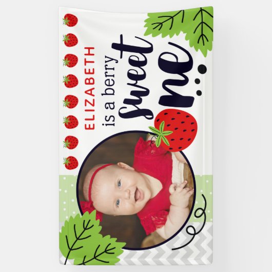 ベリースウィートワンストロベリーベビーファースト誕生日 横断幕 (縦)