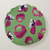 ベリーピンクバイオレットパンジーパーソナライズされたバルミツワー ラウンドクッション (裏面)