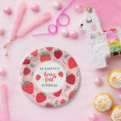 ベリーファーストかわいい1th誕生日ストロベリーガール ペーパープレート (パーティー)