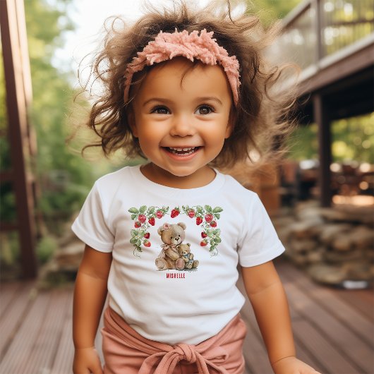 ベリーファーストストロベリーアンドベア誕生日 ベビーTシャツ