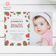 ベリーファースト誕生日かわいいイチゴの写真