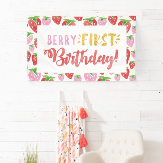 ベリーファースト誕生日バナーレッドピンクストロベリー 横断幕 (インサイチュ)
