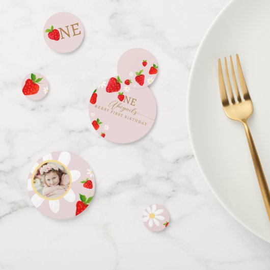 ベリーファースト1stストロベリー誕生日 コンフェッティ (グループ)