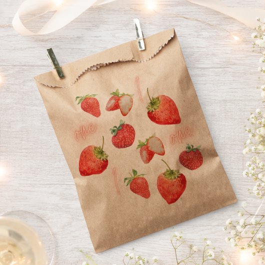 ベリーファースト |誕生日 |いちご |パターン フェイバーバッグ (クリップ留めされた状態)