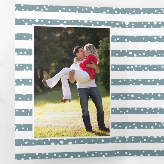 ベリー、バードクリスマスの休日の写真コラージュ 三つ折りクリスマスカード (内部最初)