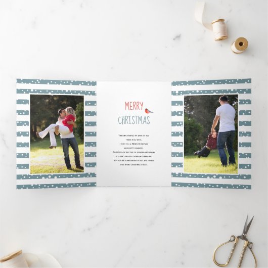 ベリー、バードクリスマスの休日の写真コラージュ 三つ折りクリスマスカード (内部)