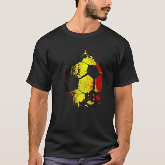 ベルギーのサッカーグラフィックベルギー国旗のサッカースポーツ Tシャツ (正面)