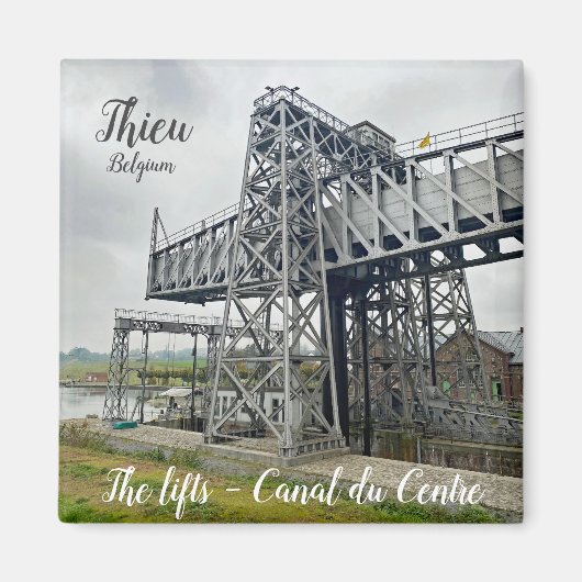 ベルギーのティュー島のボート乗り場 マグネット (正面)