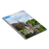 ベルギーのブルージュの湖の近くの小さな城 ノートブック (右側)