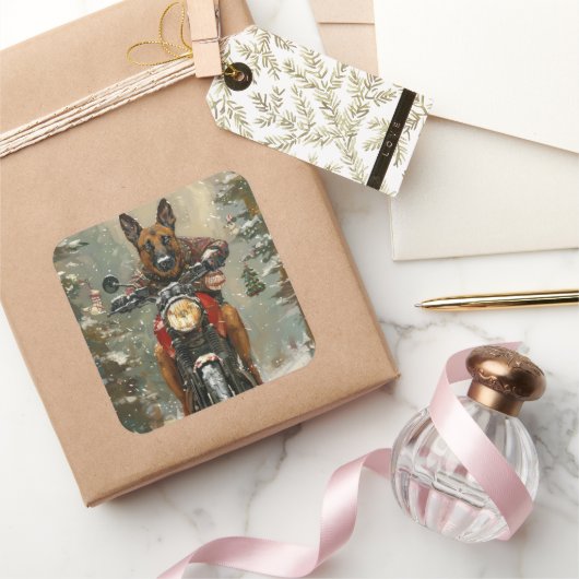 ベルギーのマリノイ犬オートバイのクリスマスに乗る スクエアシール (ギフト)