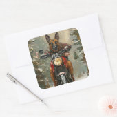 ベルギーのマリノイ犬オートバイのクリスマスに乗る スクエアシール (封筒)