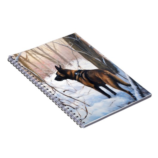 ベルギーのマリノワが雪のクリスマスを祝う ノートブック (右側)