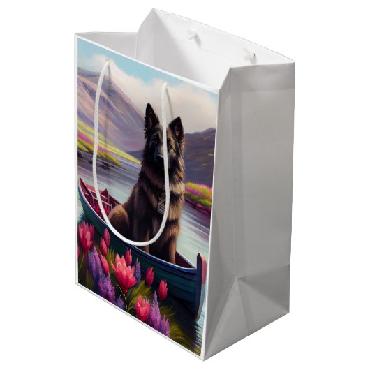 ベルギーの羊飼いがパドルに：風光明媚な冒険 ミディアムペーパーバッグ (裏面アングル)