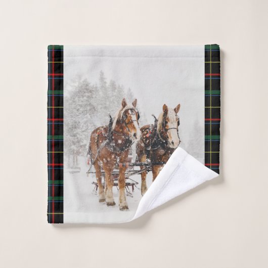 ベルギーの馬チーム冬のクリスマスシーン バスタオルセット (ウォッシュタオル)