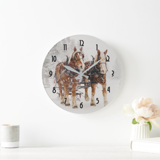 ベルギーの馬チーム冬のクリスマスシーン ラージ壁時計 (ホーム)