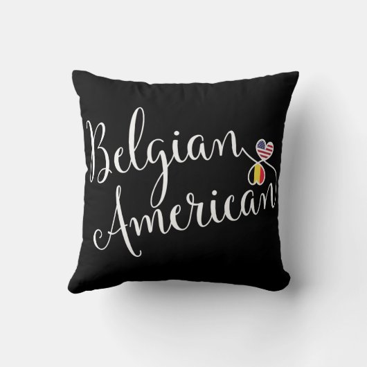 ベルギーアメリカの絡み合ったハートズスロークッション クッション (裏面)