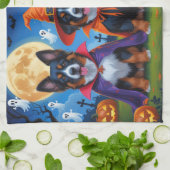 ベルギーマリノイスドッグスパンプキンハロウィンおもしろい キッチンタオル (折り畳み)