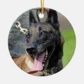 ベルギー人のMalinois微笑の犬 セラミックオーナメント (正面)