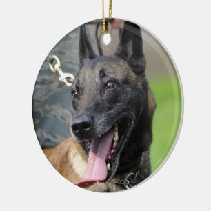 ベルギー人のMalinois微笑の犬 セラミックオーナメント