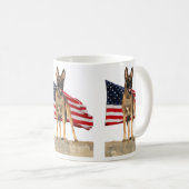 ベルギー人Malinoisおよび旗のマグ コーヒーマグカップ (正面右)